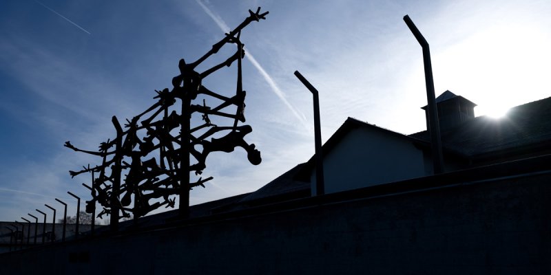 Silhouette der Gedenkstätte Konzentrationslager Dachau
